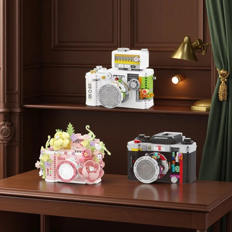 Retro camera building block toy, highly realistic and cool, fun to assemble, relaxing for life, gift collectible (with box)