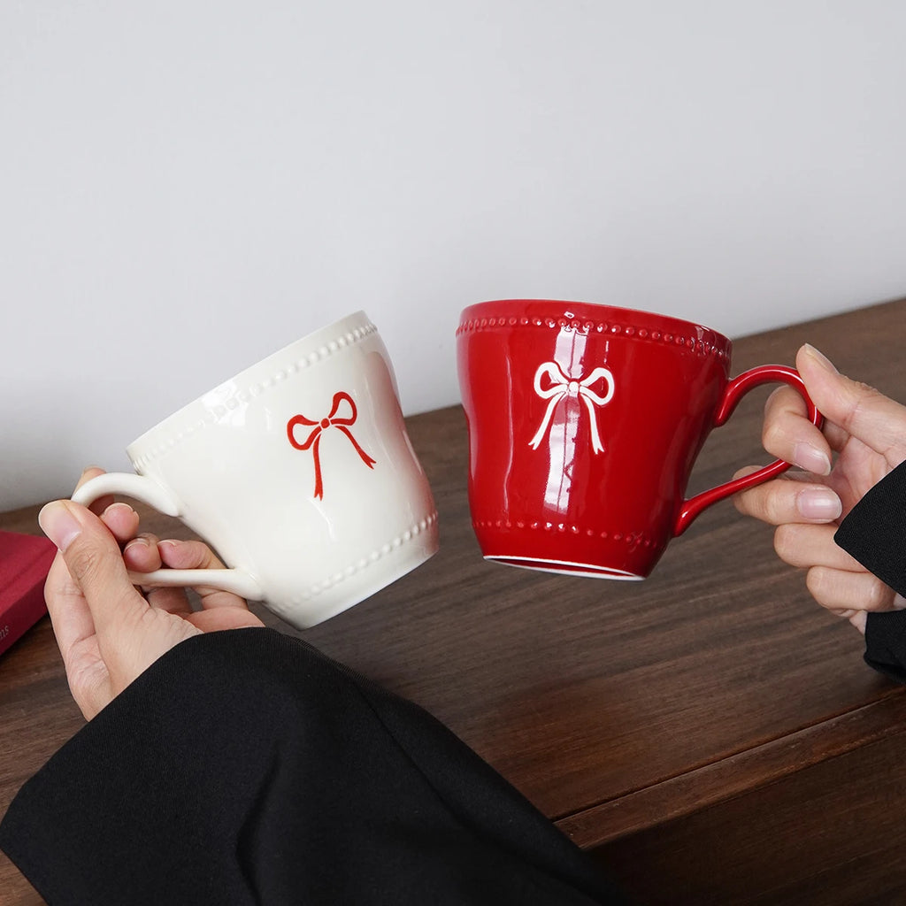 1Pc Ceramic Mug with Bowknot Design, Pearl Dot Lace Design, Exquisite and Simple Bowknot Mug Coffee Cup, Suitable for Home Decoration, Daily Breakfast Drinking Cup, Afternoon Tea Coffee Cup, Restaurant Cafe Latte Art Cup, Gif