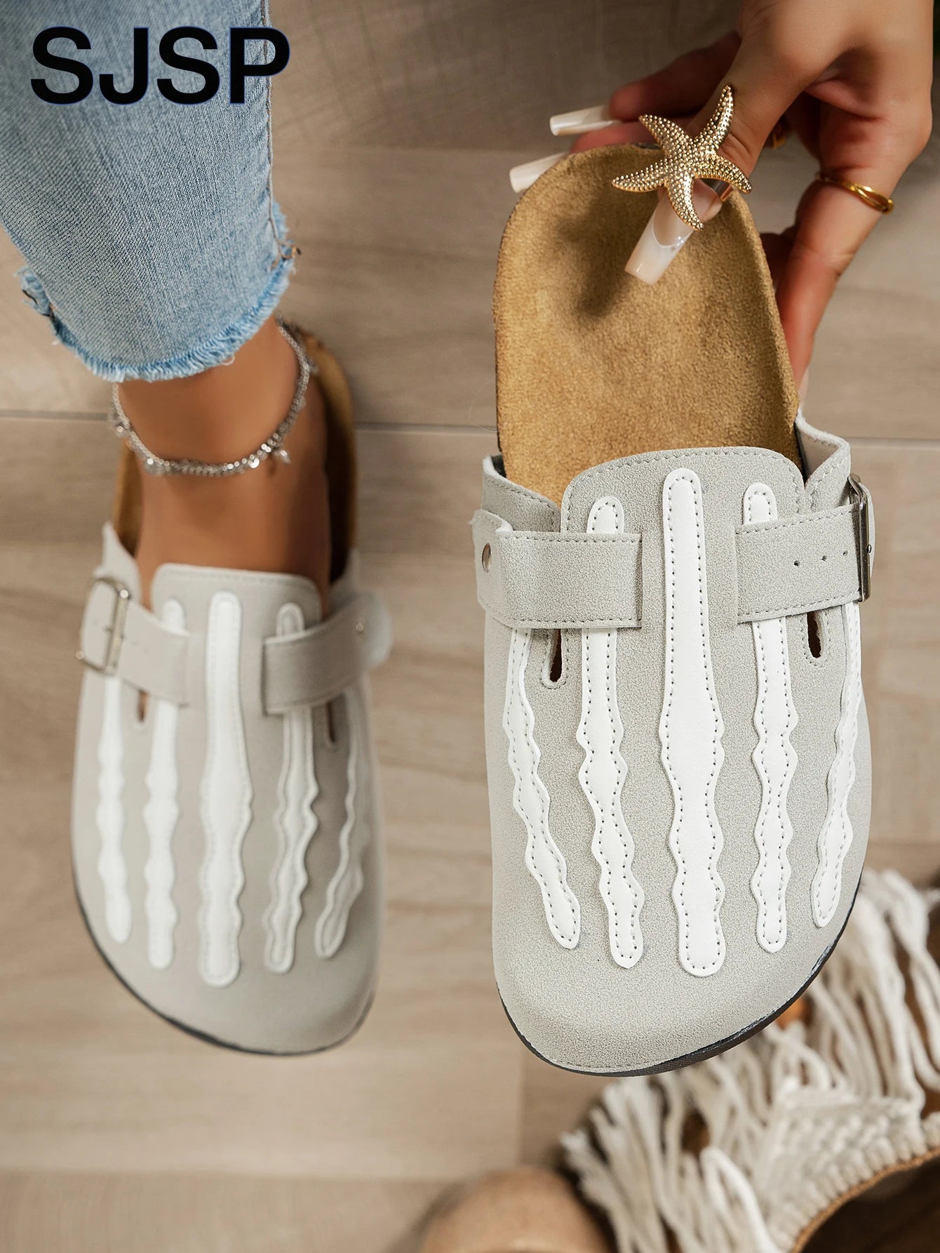 Women's New Half-Slip Halloween Trendy Skeleton Print Slip-On Sandals with Low-Top Buckle Strap Design, Suitable for Both Indoor and Outdoor Wear, Spring, Summer, and Autumn. Unique Street Style Minimalist Design Sandals, Per