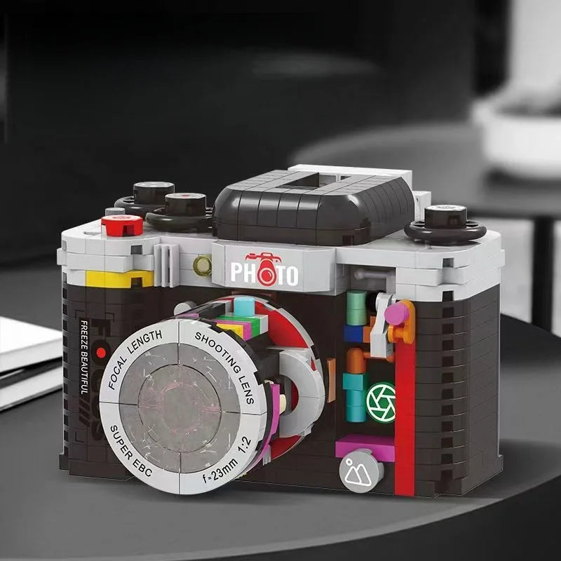 Retro camera building block toy, highly realistic and cool, fun to assemble, relaxing for life, gift collectible (with box)