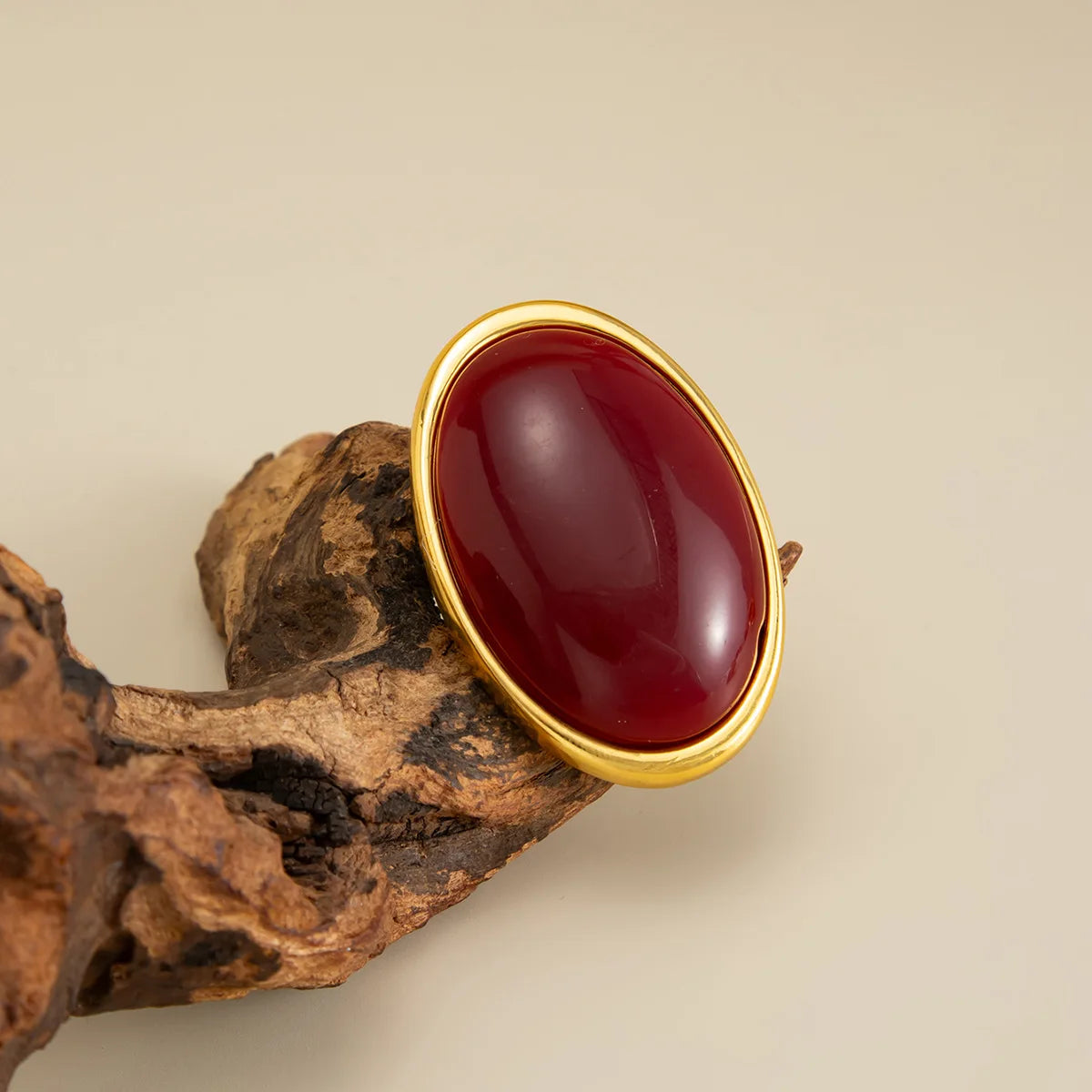 Classic Simple Geometry Red Oval Resin Finger Ring Women Vintage Elegant Rings Charm Party Accessories Jewelry Gift