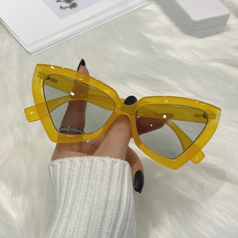 Fashion Vintage Cat Eye Sunglasses for Women New Brand Women's Sun Glasses Summer Outdoor Sunshade Oculos De Sol UV400 Eyewear - Free Item.