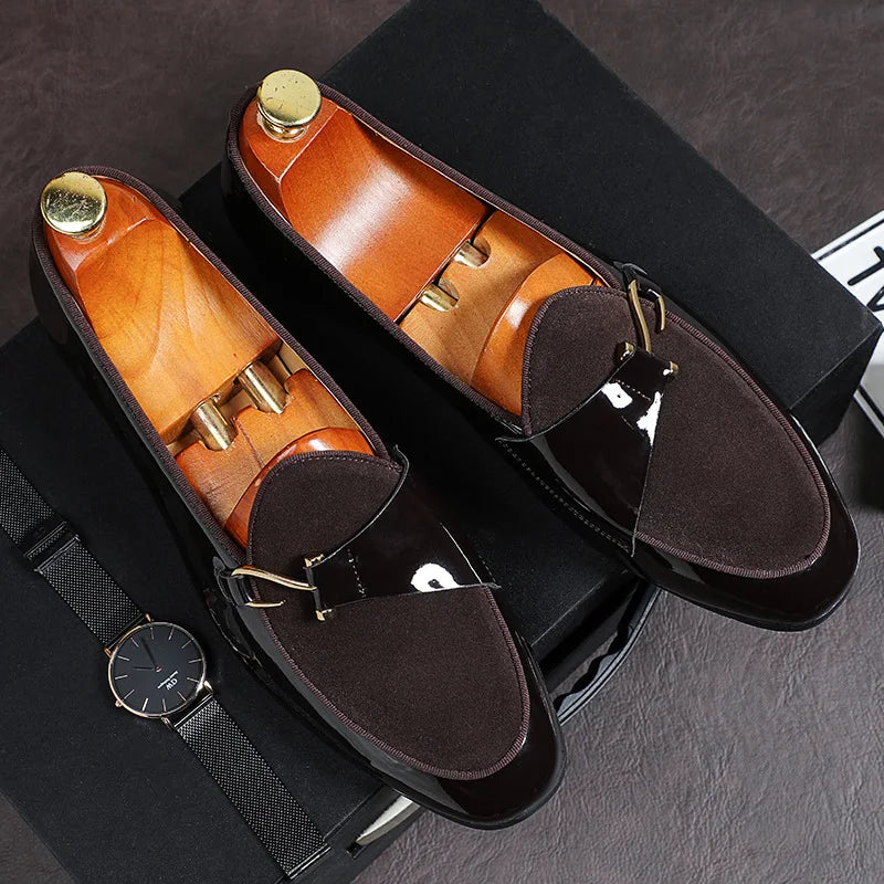 New Fashion Trend Daily Shoes For Men 2022 Patent Leather Stitching Suede Metal Hook Decoration Male Comfortable Casual Loafers