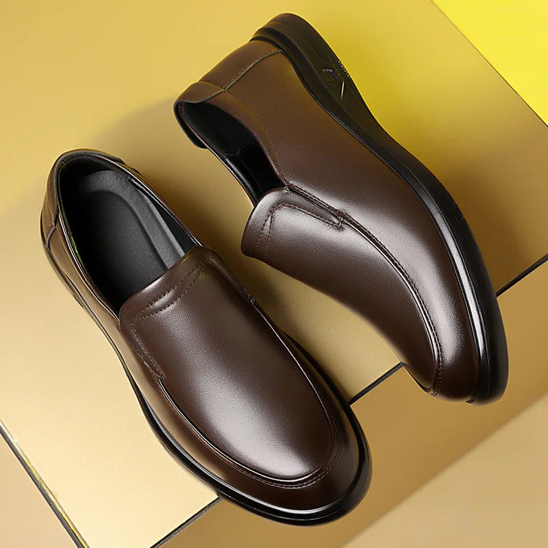New Designer Solid Color Dress Shoes for Men Spring Autumn Fashion Leather Shoes Man Soft Sole Business Casual Shoe Male