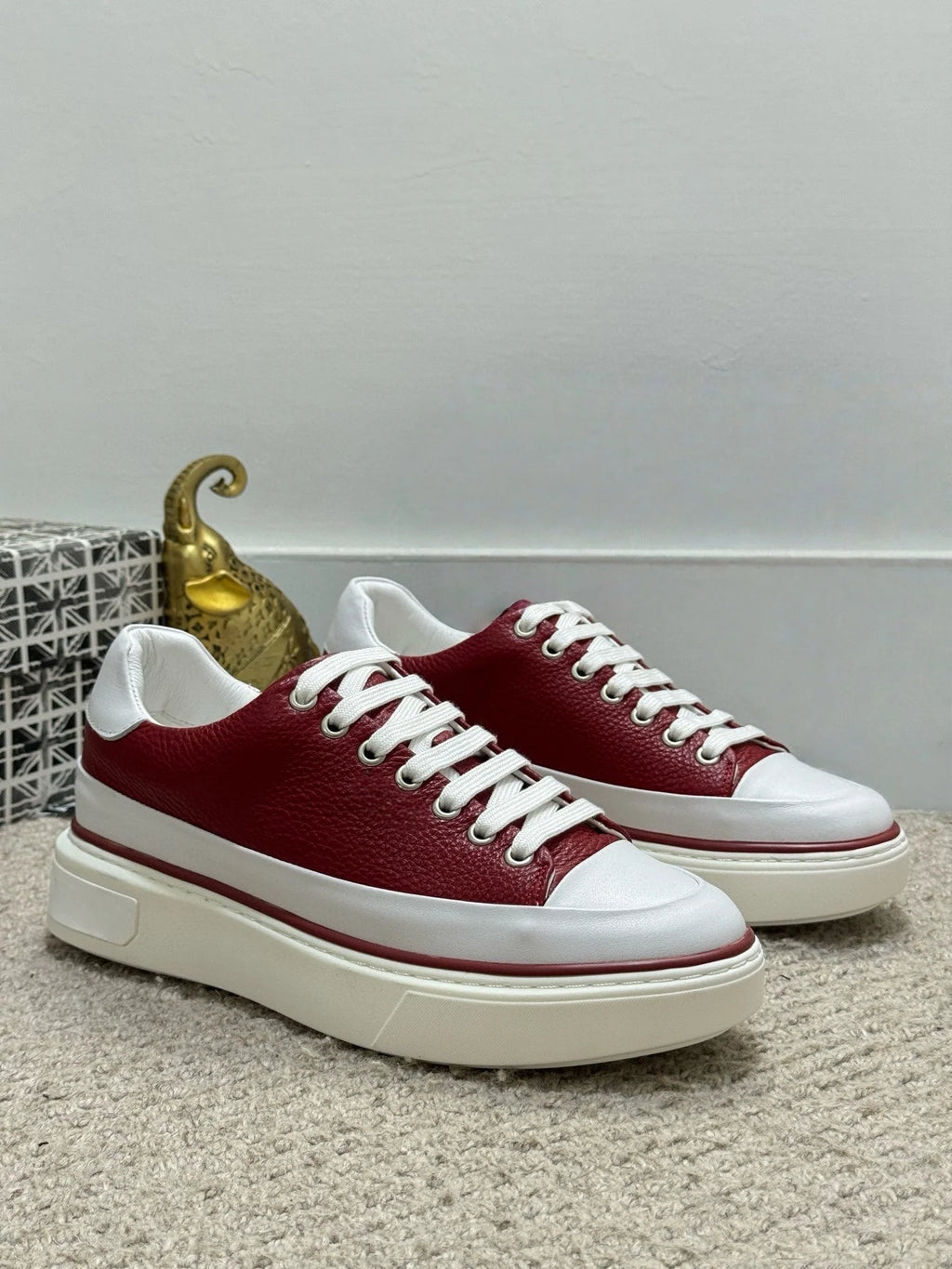 Genuine Leather Sneakers Are High-quality Casual Shoes From A Luxury Brand They Are Versatile and Ideal for Outdoor Commuting