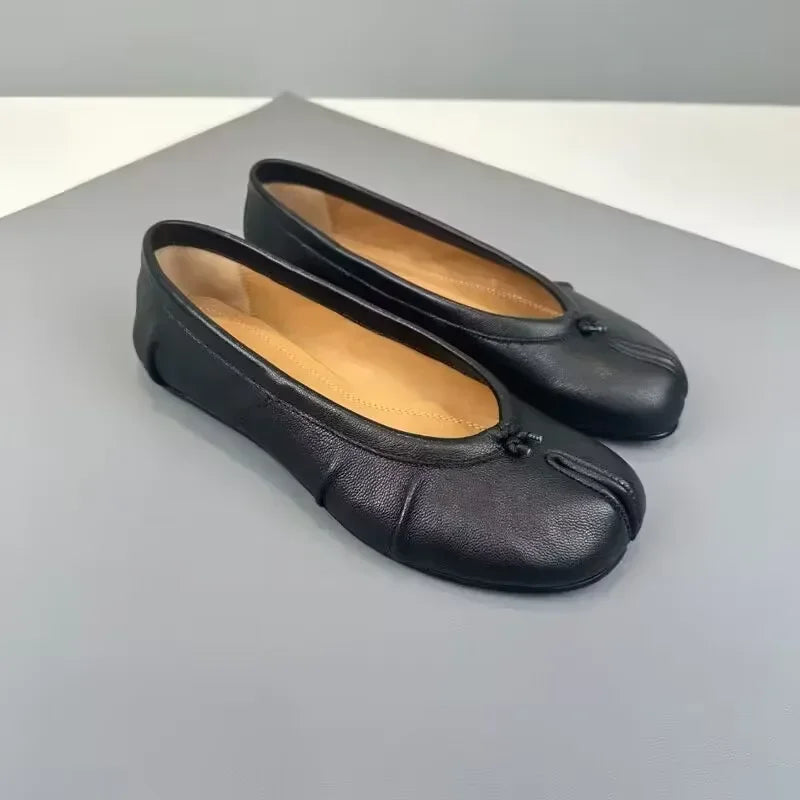 Split Toe Women Ballet Flats Fashion Tabi Shoes Casual Slip-on Loafers Ladies Pleated  Leather Espadrilles Zapatillas Mujer