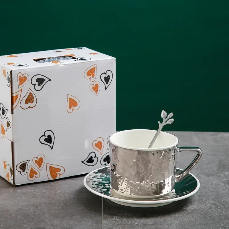 European luxury gold and silver embossed ceramic coffee cups and saucers Office milk scented tea golden coffee cups
