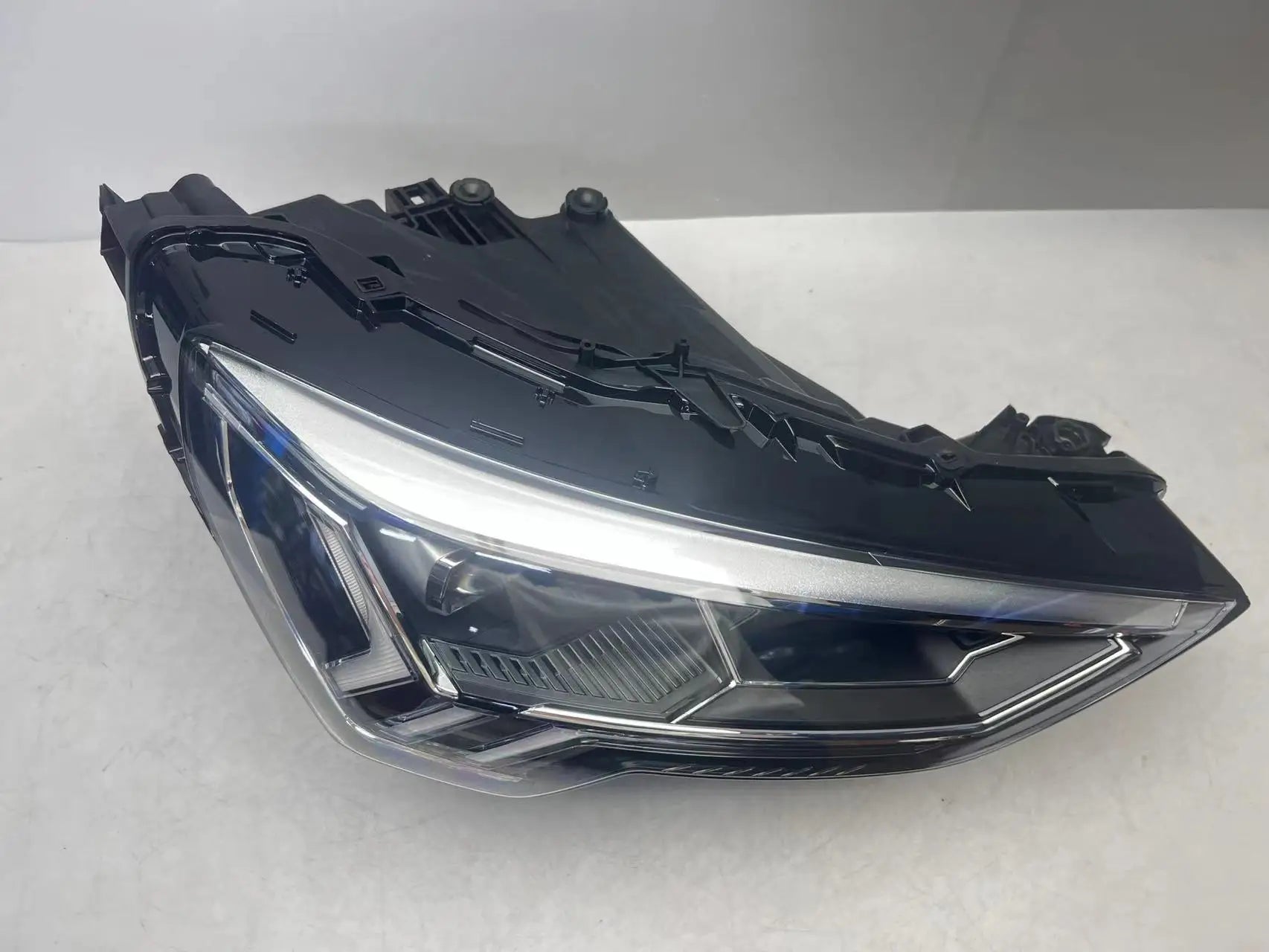 Apply to Audi 2021 new car headlights high quality headlights OEM automotive lighting system headlights.
