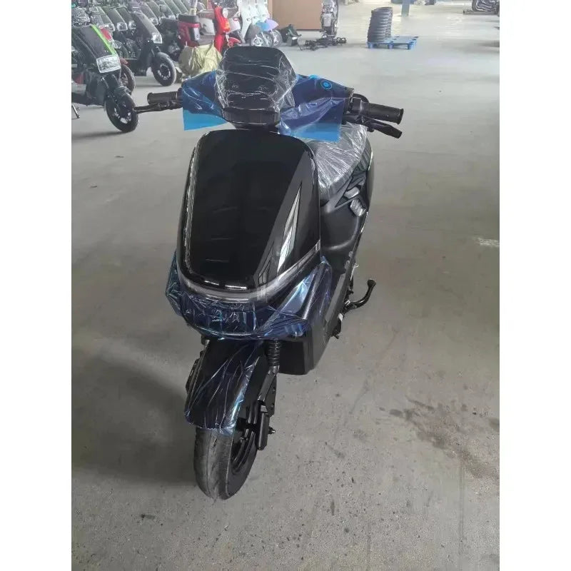 High-end Electric Motorcycle Popular Supplier 1000w 2000w Electric Motor Fast Electric Scooters For Adults
