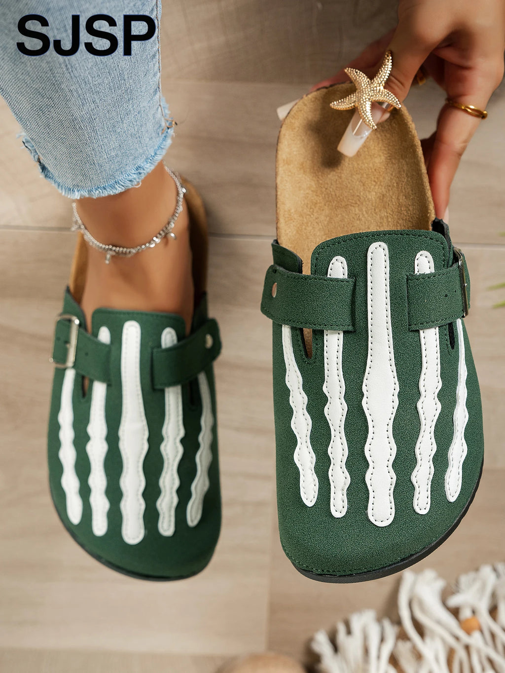 Women's New Half-Slip Halloween Trendy Skeleton Print Slip-On Sandals with Low-Top Buckle Strap Design, Suitable for Both Indoor and Outdoor Wear, Spring, Summer, and Autumn. Unique Street Style Minimalist Design Sandals, Per