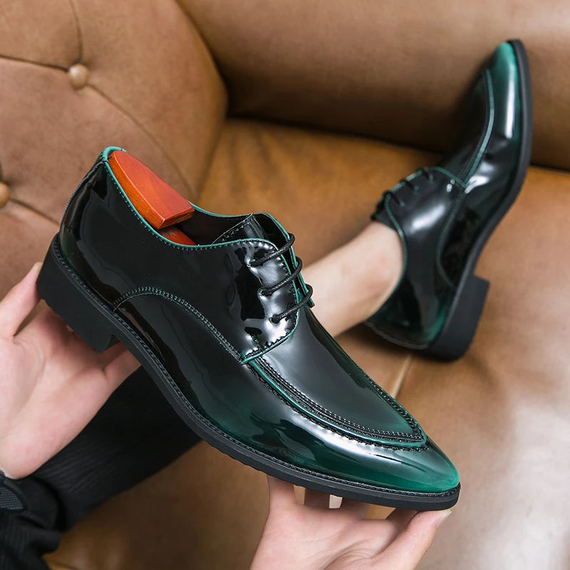 Hot Selling Luxury Banquet Dress Shoes Europe America Men's Pointed Business Shoes Glossy Black Men's Work Leisure Shoes