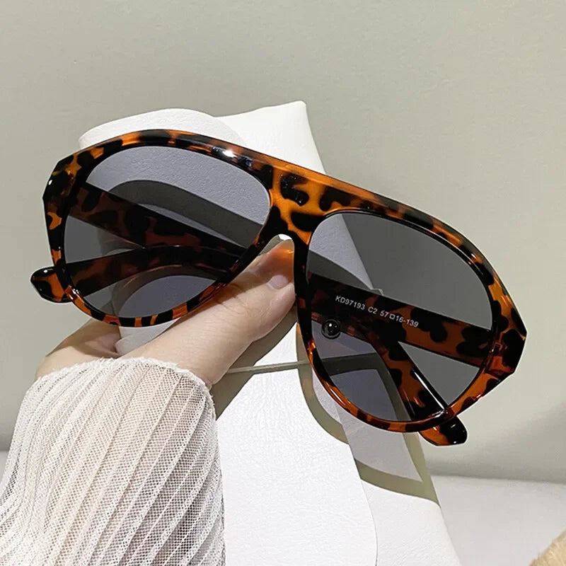 Fashion Pilot Oversized Sunglasses Goggles Women Luxury Brand Designer Sun Glasses Mens Womens Big Frame Trendy Shades UV400