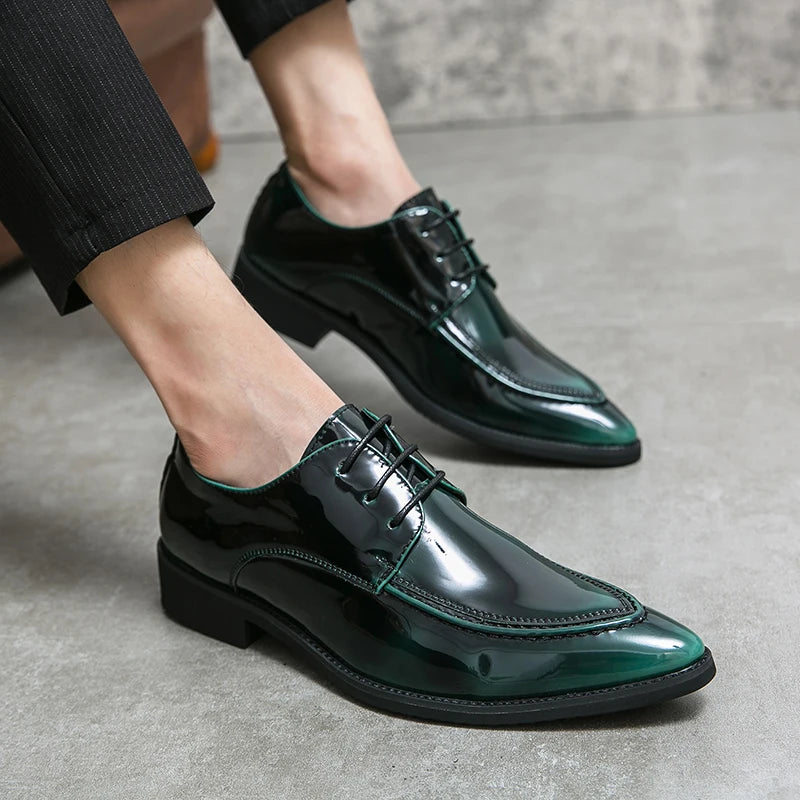Hot Selling Luxury Banquet Dress Shoes Europe America Men's Pointed Business Shoes Glossy Black Men's Work Leisure Shoes