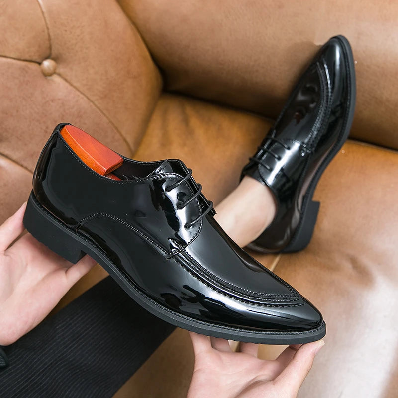 Hot Selling Luxury Banquet Dress Shoes Europe America Men's Pointed Business Shoes Glossy Black Men's Work Leisure Shoes