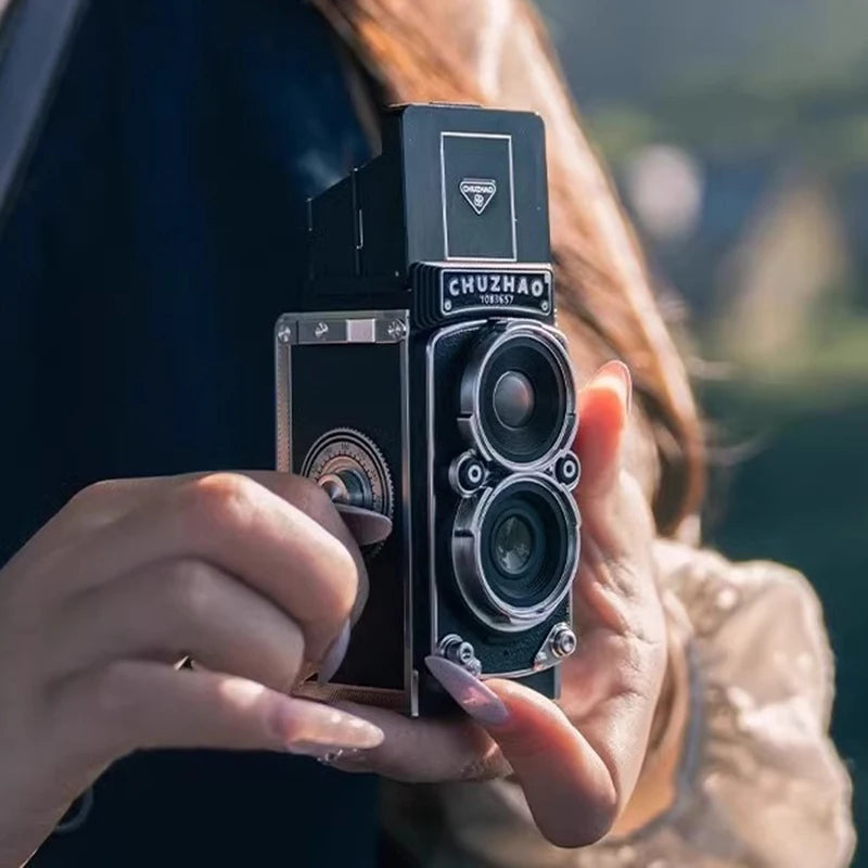 CCD Dual Reflex Retro Camera Photoes Video Mini Digital TLR Camera Recording with Manual Joystick Amateur Photography Gift