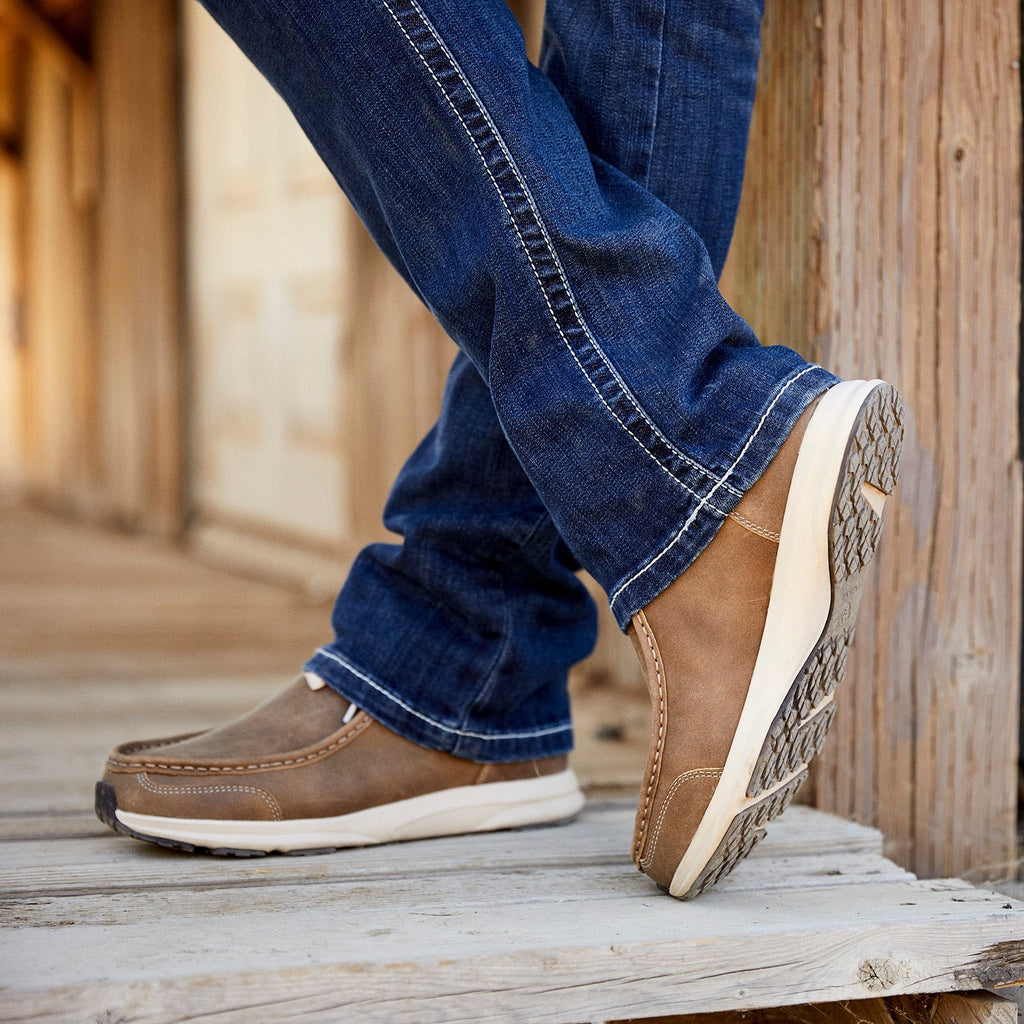 Ariat Women's Spitfire Shoes.     Ships from USA.
